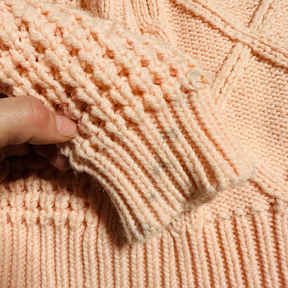 Vintage chunky knit semi cropped peach mockneck sweater - Picture 6 of 7